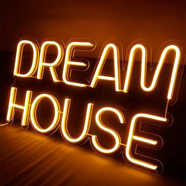 DREAM HOUSE